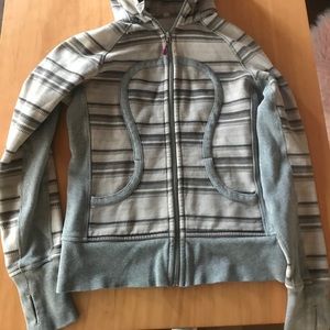 Lululemon sweatshirt size 10